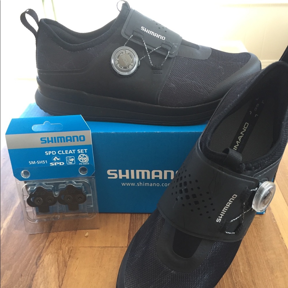 NWT Shimano Dynalast Cycling Shoes